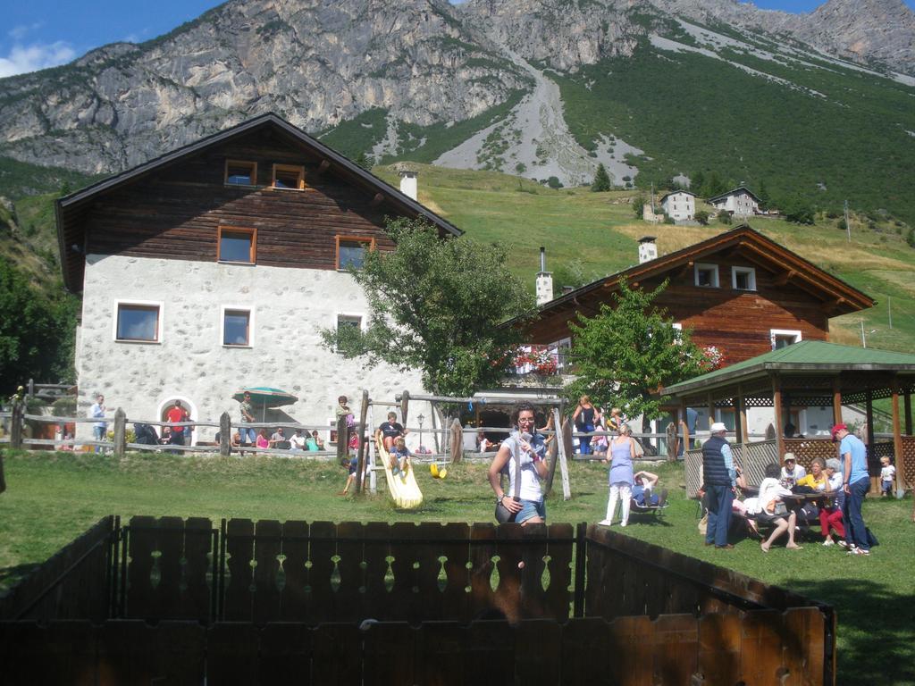 Agriturismo Raethia Isolaccia Εξωτερικό φωτογραφία