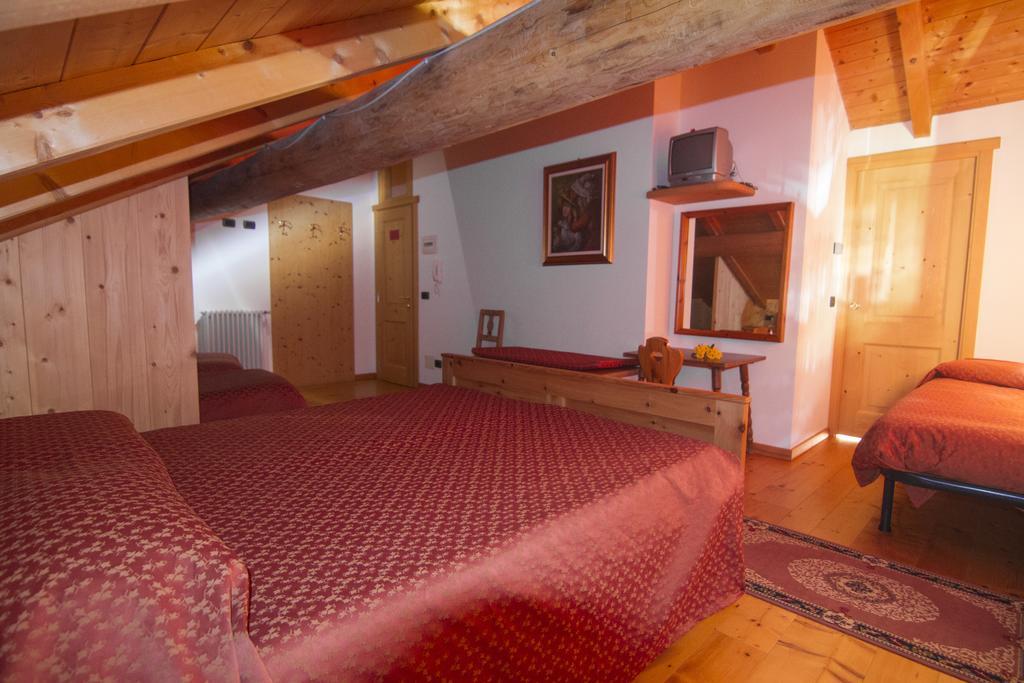 Agriturismo Raethia Isolaccia Εξωτερικό φωτογραφία